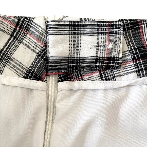 TEHAMA Nancy Haley Golf/Tennis White, Red & Black Plaid Skort Size: 6 - Picture 10 of 11